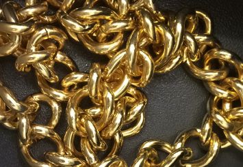 Resistência das camadas de ouro-liga